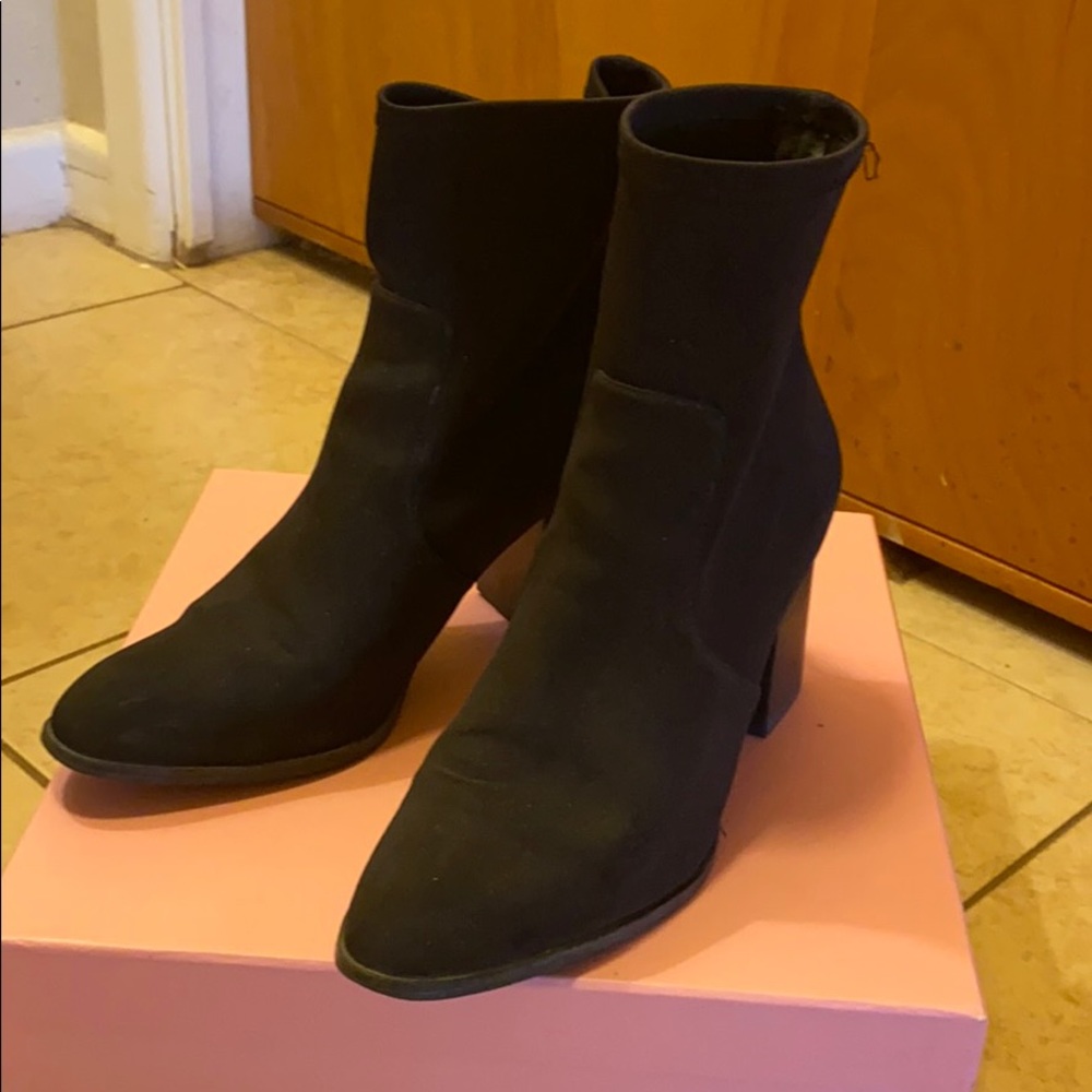 Intentionally Blank Janet boot size 9